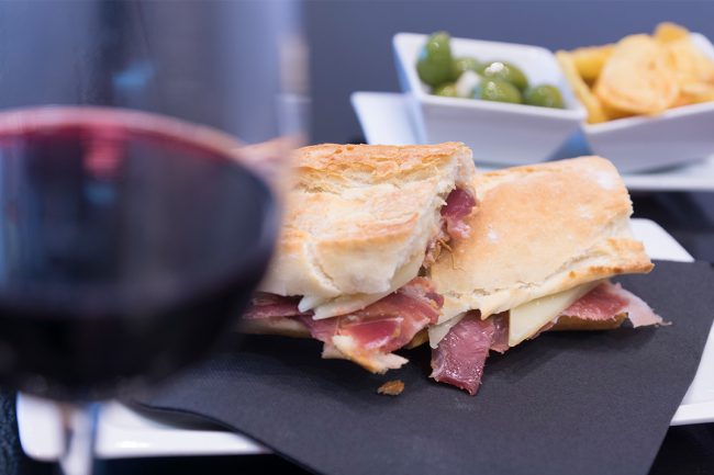 charcuteria selecta en Valencia - bocadillo