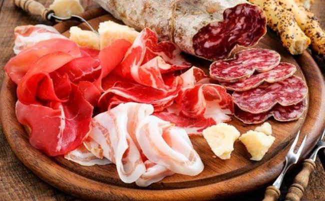 charcutería en valencia - plato de embutido